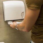 Toallas de papel intercalada para manos 5