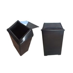 tacho de basura con tapa rebatible.