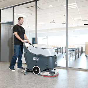 LAVADORA DE PISOS Nilfisk SC450 a batería - Imagen 3