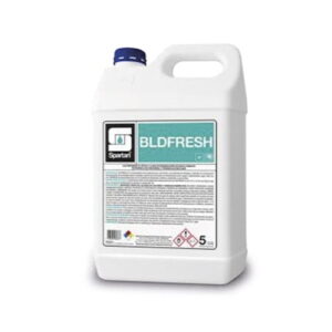 Detergente BLDFresh alcalino para ropa, ideal para lavanderías profesionales y manchas difíciles.